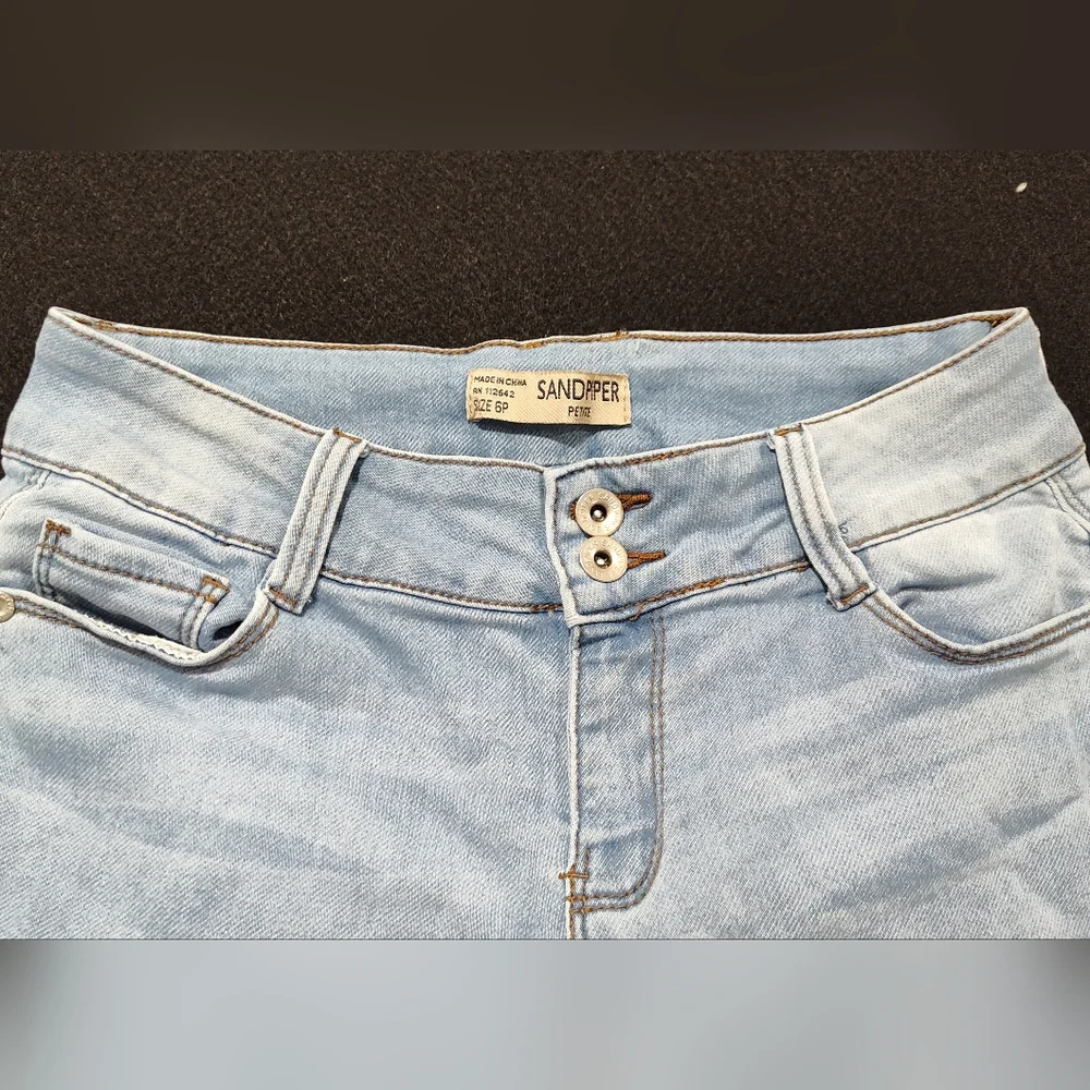 Sandpiper Petite Women's Distressed Straight Blue Jeans Size 6p - Picture 3 of 9
